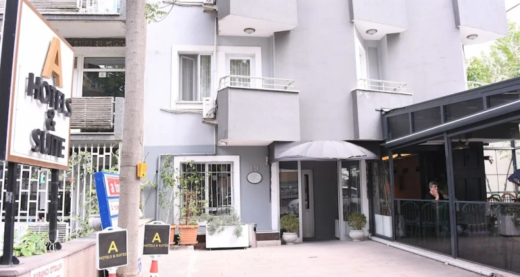 A Hotels & Suites