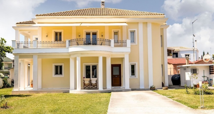 Modern Villa Near Sea In Kerkira