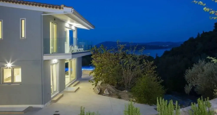 Villas Harriet With Sea View & Near The Sea