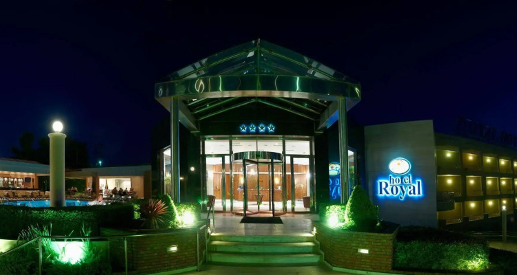 Royal Hotel