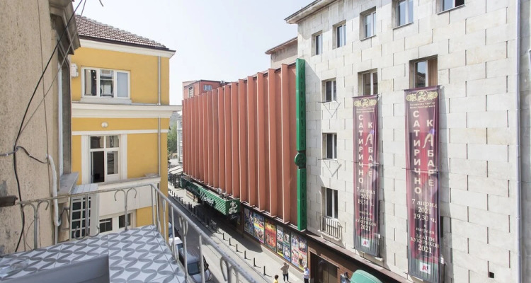 Sunny & Modern 1bdr Apartment In The Center