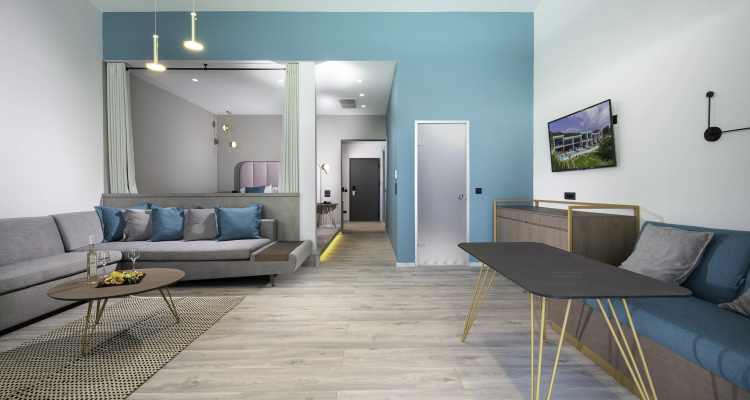 Lagomandra Beach Hotel & Suites