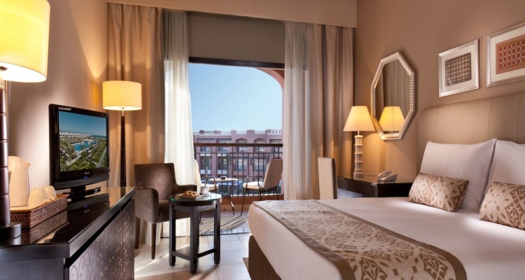 Jaz Oriental, Almaza Bay