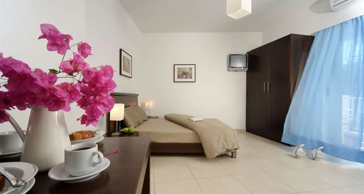 Glaros Hotel
