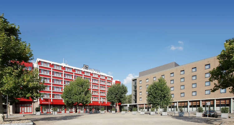 NH Maastricht — NH Hotels hotel