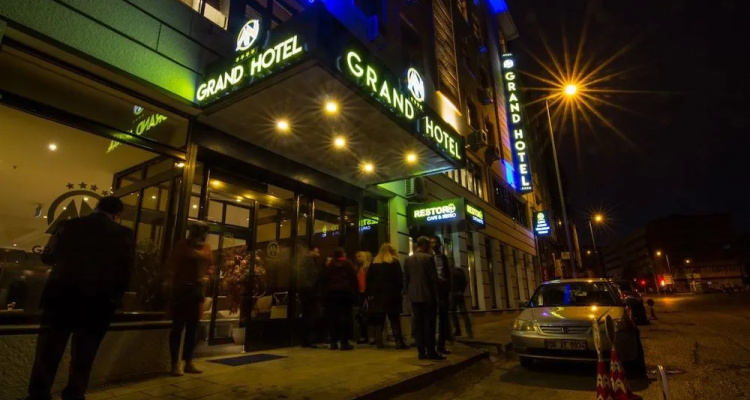 An Grand Hotel