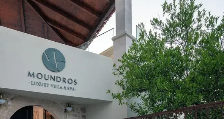 Moundros Luxury Villa & Spa