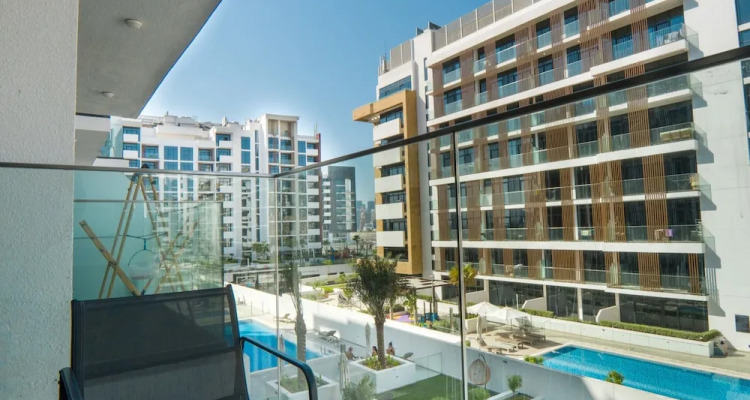 Easygo Comfy Stu In Azizi 15