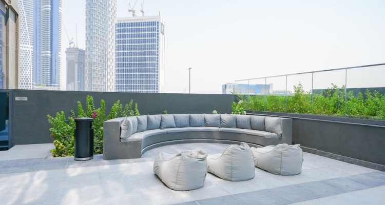 Yogi City Chic Studio Retreat In Business Bay