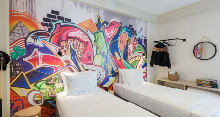 Luxury Villa With Private Heated Pool, Childrens Fenced Area, Near The Beach & The Town