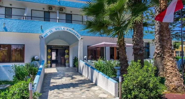 Villa Andrews Hotel