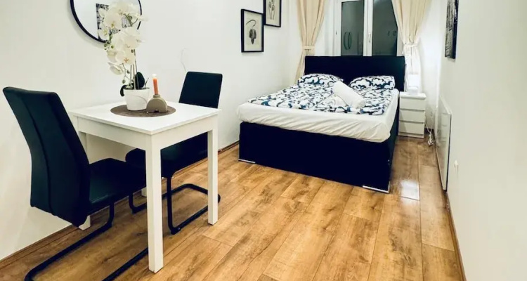 5br Apartment For 10 Near Alterlaa