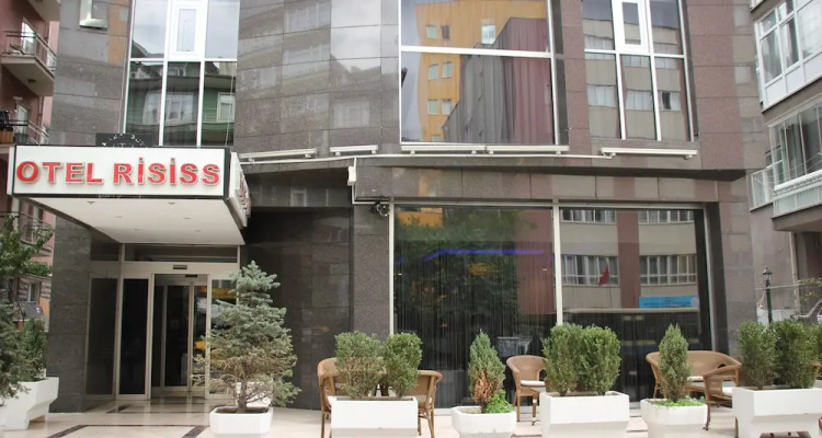 Ardos Park Hotel