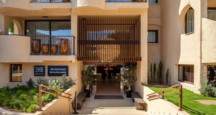 3HB Falésia Beach