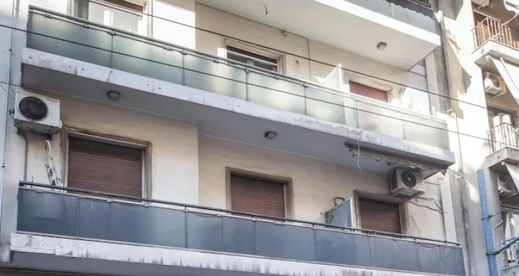 Stylish Renovated 2 Bd Apt In Exarcheia