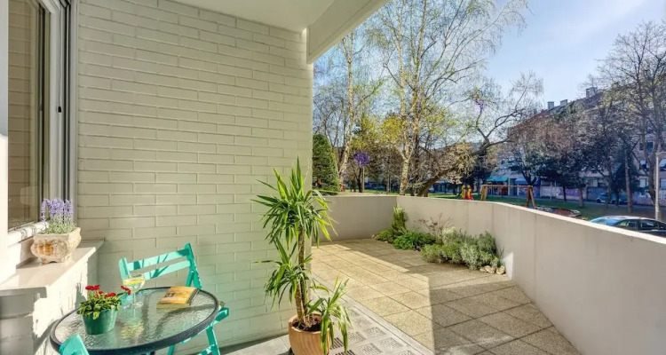 West Oasis With Terrace