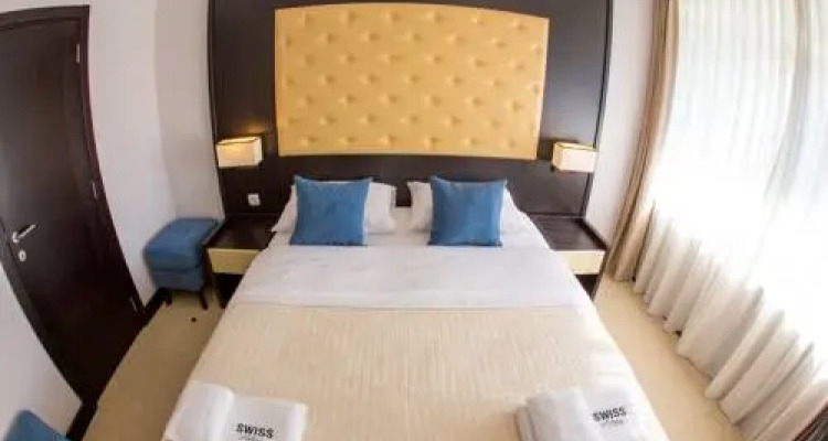 Hotel Swiss Holiday