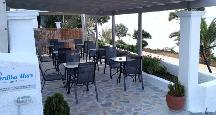 Perdika Mare Guesthouse & Café