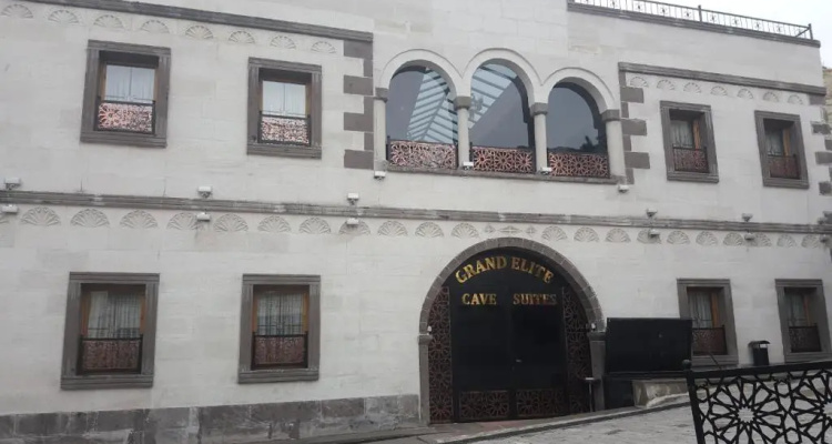 Grand Elite Cave Suites