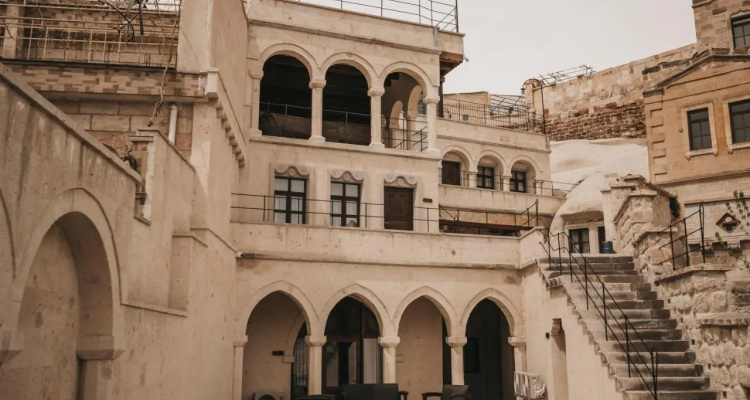 Medusa Cave Hotel