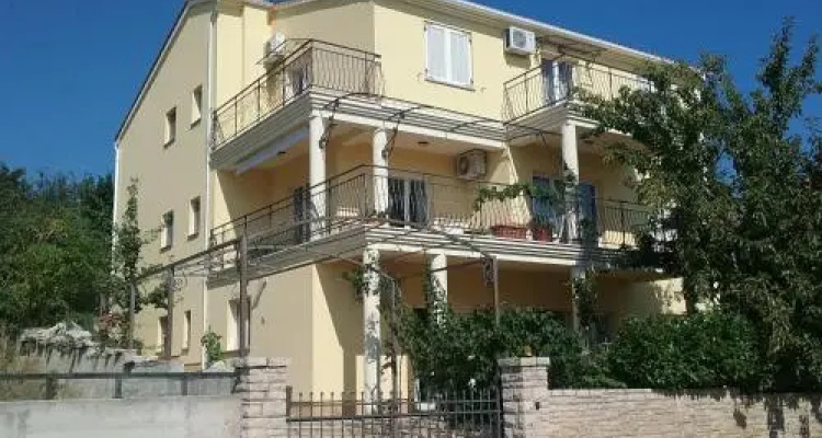 Apartment Majoran