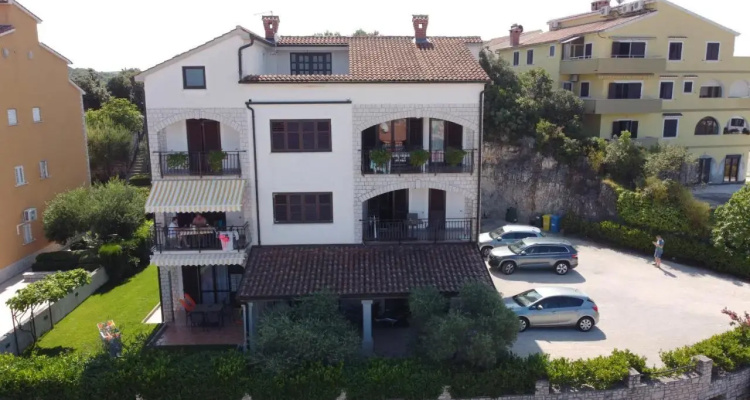 Upper Sea View Apartments