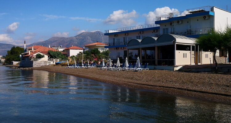 Artemis Hotel