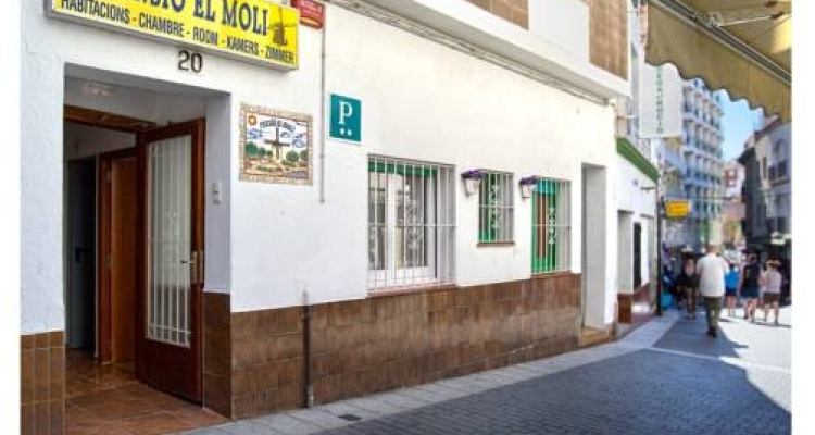 Hostal y Apartamento Molí de Mar