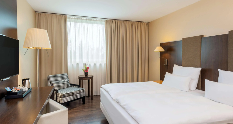 NH Stuttgart Airport — NH Hotels hotel