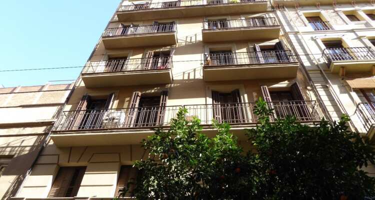 Aparteasy Gracia Apartments