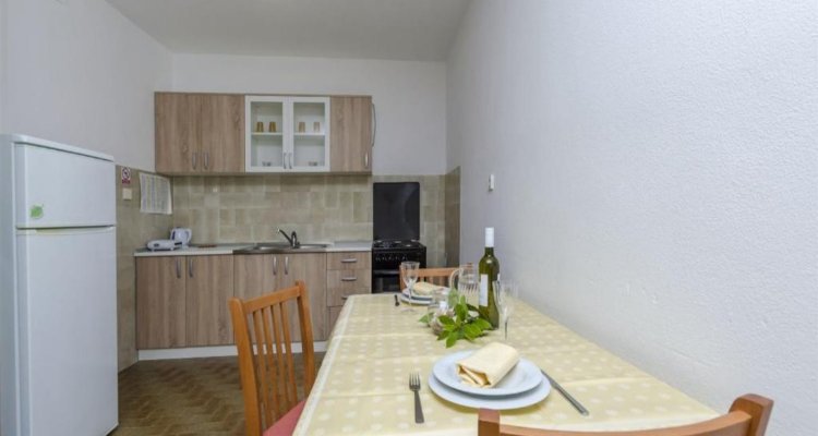 Apartment Silvana - economy apartments : A3 Supetar, Island Brac
