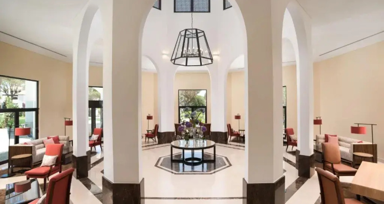 Pine Cliffs Resort