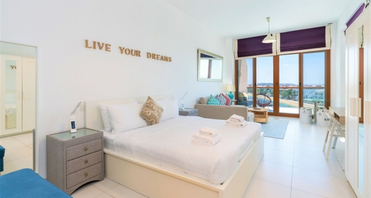 Luxurious Studio With Breath Taking Palm Views