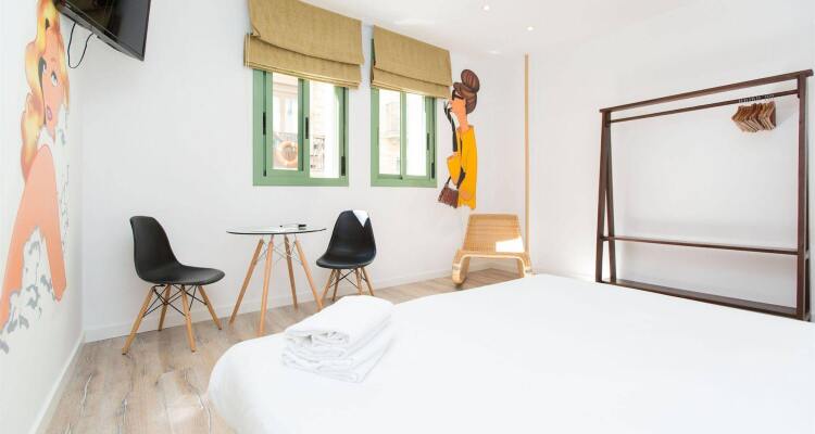 Ainb Las Ramblas-colon Apartments