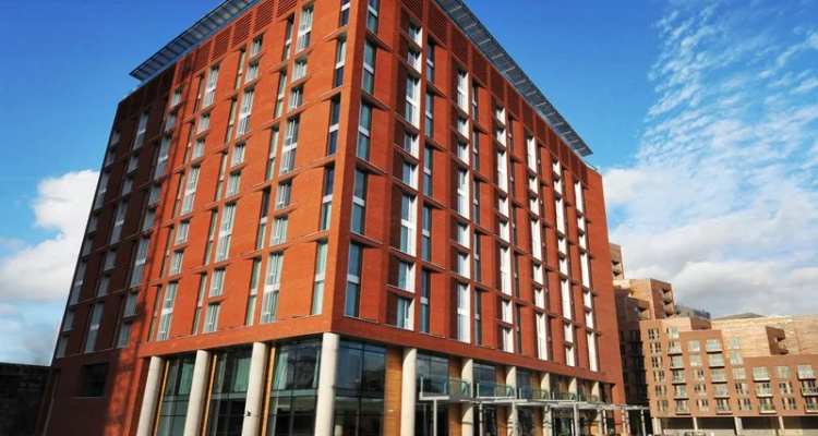 DoubleTree by Hilton Hotel Leeds City Centre — Hilton hotel