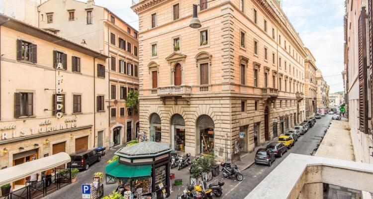 Rsh Ara Pacis Enchanting Apartment