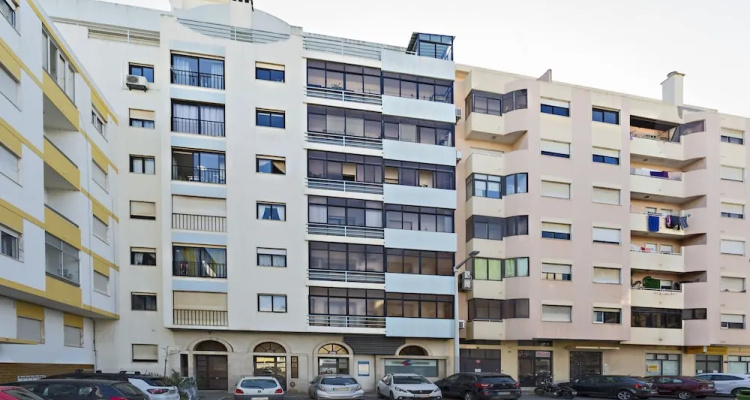 Gulbenkian in Faro With 2 Bedrooms and 1 Bathrooms
