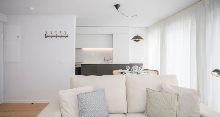 Liiiving - Modern & Glam Apartment J