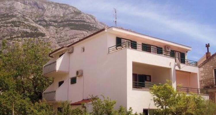 SUBTUB Hostel Makarska