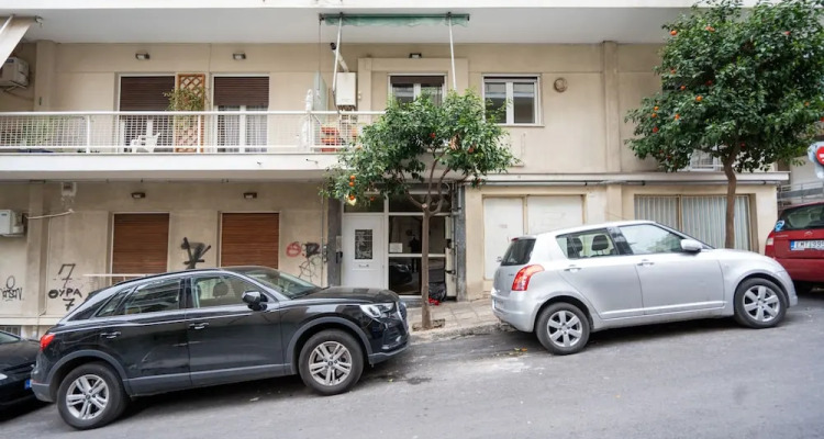 Elegant & Fresh Apt In Hip Pagrati