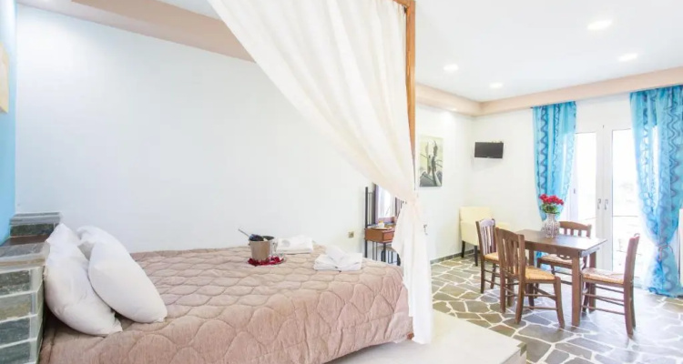 Saint George Hotel & Suites