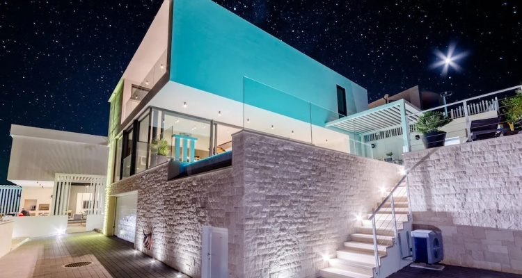 Luxury Villa Soleil With Swimming Pool