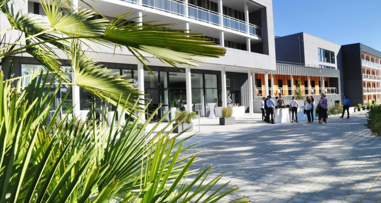 Golden Tulip Pornic Suites — Golden Tulip hotel