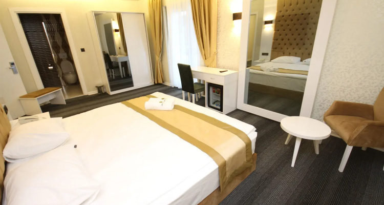 Grand Silay Hotel