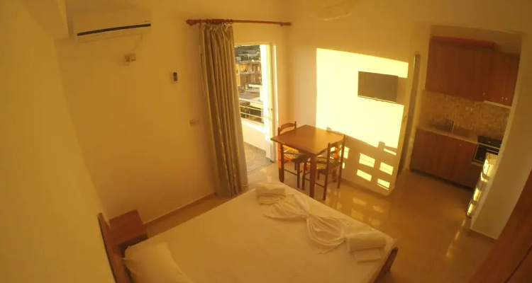Aleksander Apartments