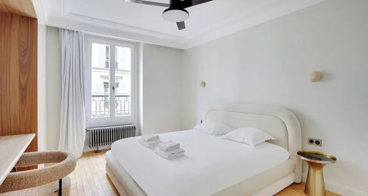 Magnificent Flat 2br/6p Champs Elysees
