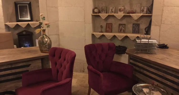 Mosaic Cave Hotel