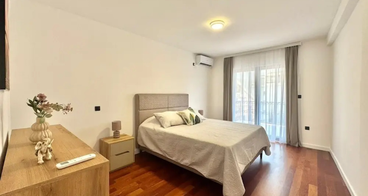 Sunny Bay Apartments