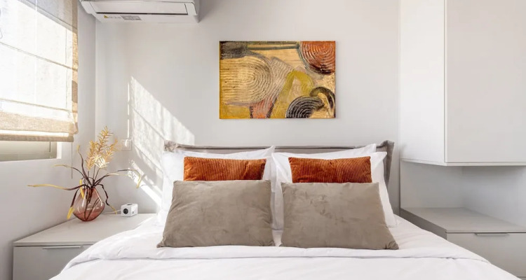 Phaedrus Living: Luxury Penthouse Potamianou