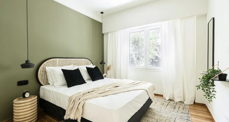 Serene 1 Br Apartment In Koukaki